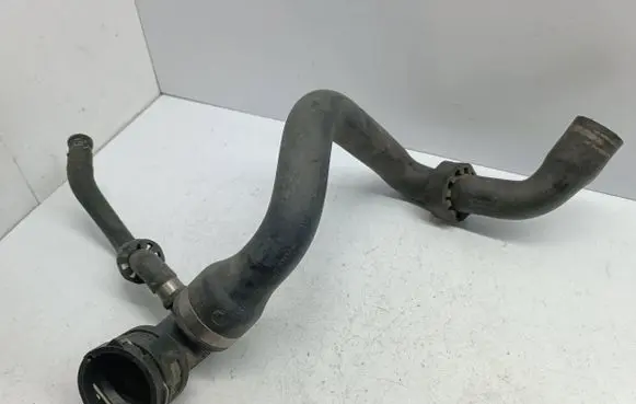 Volkswagen Touareg I Engine coolant pipe/hose 7L6122291F