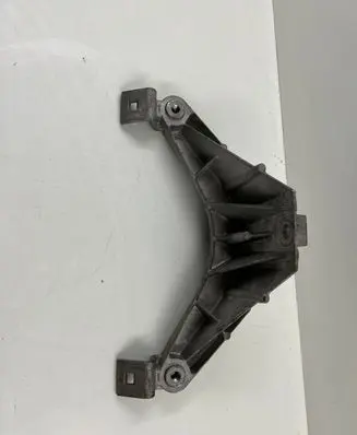 BMW X5 E70 Gearbox mounting bracket 7137238