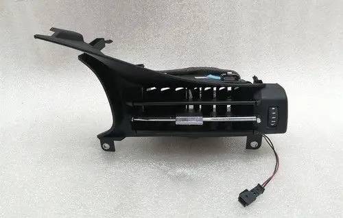 Maserati GranTurismo Dash center air vent grill