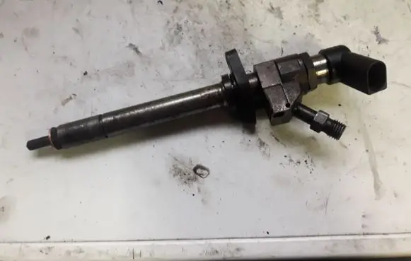 Peugeot Expert Fuel injector