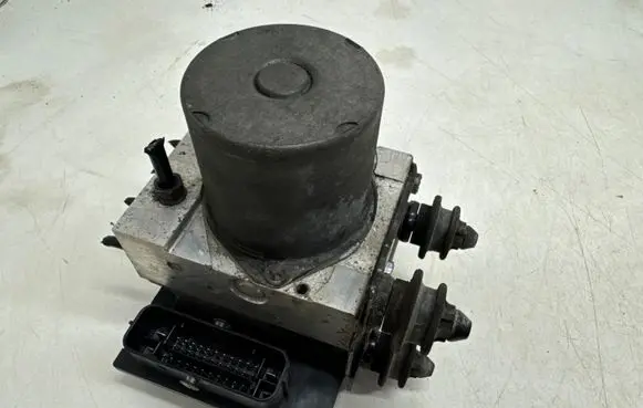 Audi A4 S4 B8 8K ABS Pump 8K0907379CH