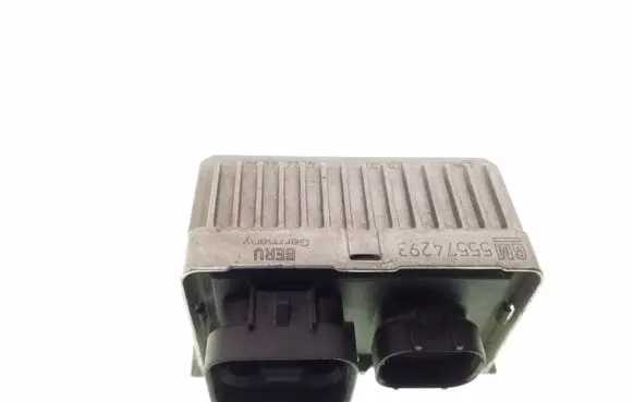 Opel Insignia A Glow plug pre-heat relay 55574293