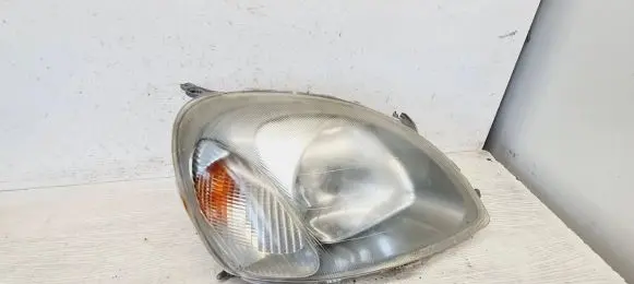 Toyota Yaris Headlight/headlamp 05281410 205729B