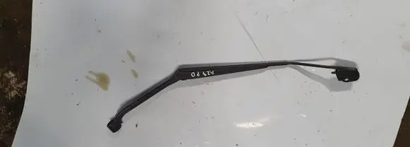 Toyota RAV 4 (XA20) Windshield/front glass wiper blade NOCODE
