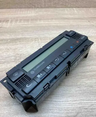 Volkswagen PASSAT B5 Climate control unit 3B2907044J