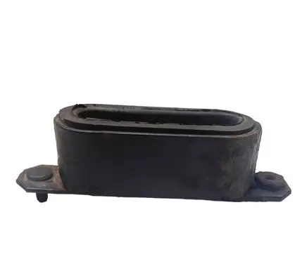 Iveco Daily 35.8 - 9 Radiator mount bracket 93809291