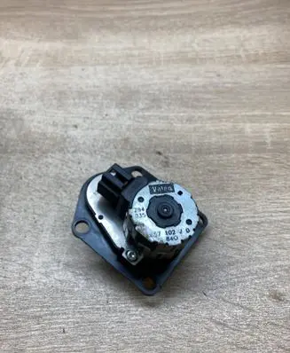Peugeot 607 Air flap motor/actuator 657102J