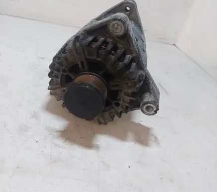 BMW 3 E90 E91 Generator/alternator 8507624