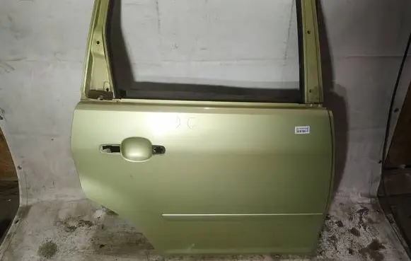 Ford Focus C-MAX Rear door geltonos