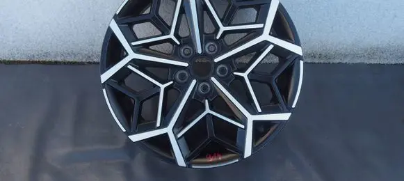 Hyundai Tucson IV NX4 R19 alloy rim 52910N7400