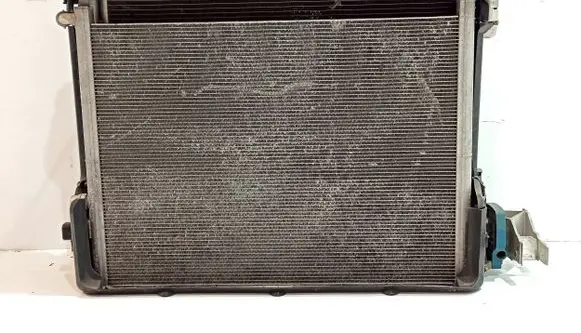 BMW 5 G30 G31 Coolant radiator 17118484638 8484638