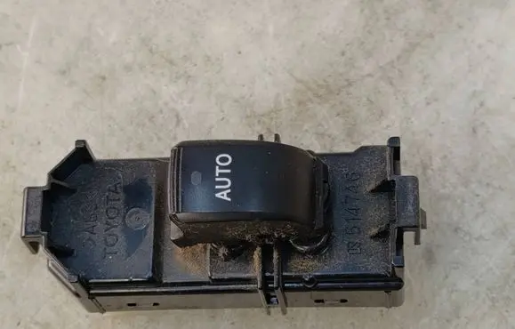 Lexus IS 220D-250-350 Electric window control switch 8403053020 515287