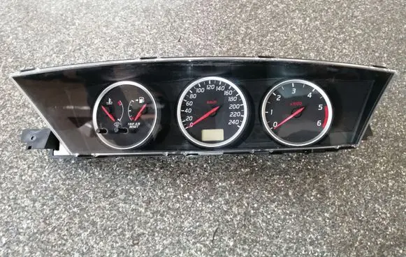Nissan Primera Speedometer (instrument cluster) AU881