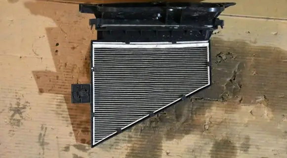 Mercedes-Benz S W223 Air filter box cover 