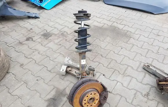 Volkswagen Golf VI Front wheel hub spindle knuckle