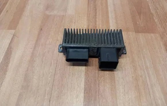 Renault Espace - Grand espace IV Glow plug pre-heat relay 8200558438A 8200558438 271202380R