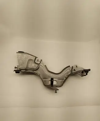 Mercedes-Benz C W205 Engine mounting bracket A6260900441 165730129R