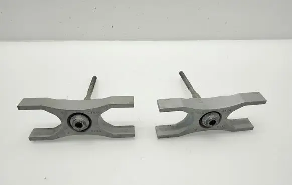 Volkswagen Golf VII Fuel Injector clamp holder 04L216A