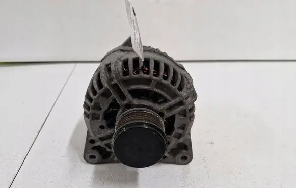 Nissan Qashqai Generator/alternator 8200728292