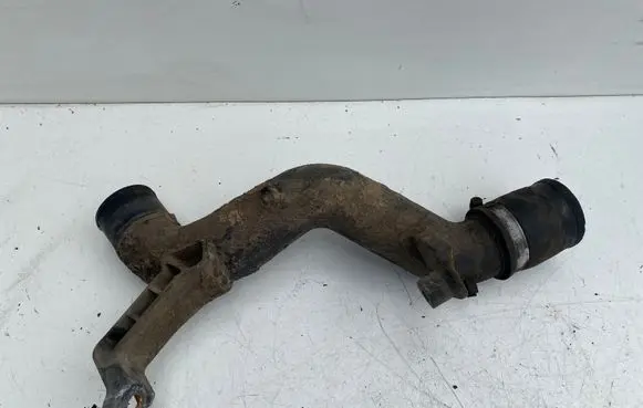 Toyota Avensis T220 Intercooler hose/pipe