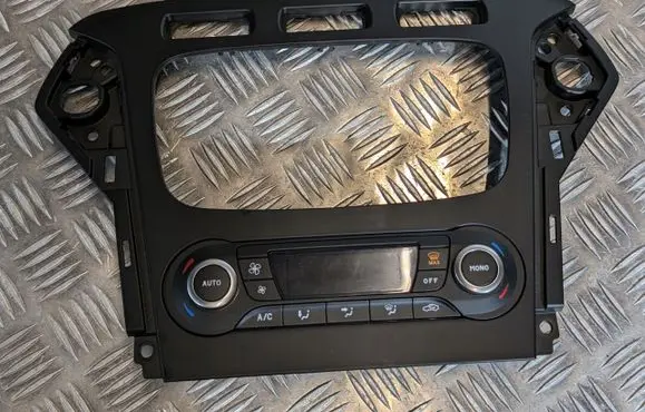 Ford Mondeo MK IV Climate control unit BS7T18C612AC