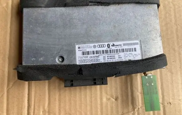 Audi A3 S3 8P Bluetooth control unit module 8P1862335