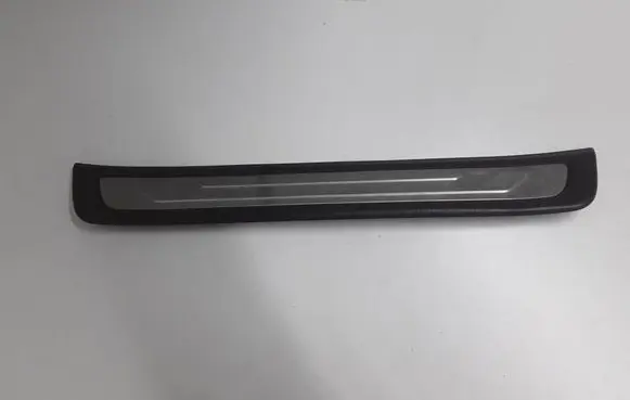 Front sill trim cover