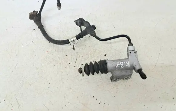 Honda Civic Clutch slave cylinder 
