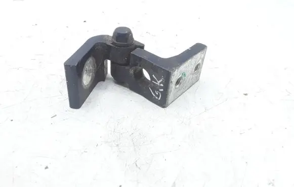 Skoda Octavia Mk2 (1Z) Rear door lower hinge 1Z0833411B