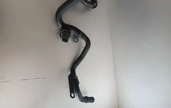 Audi Q7 4L Engine coolant pipe/hose 059121065