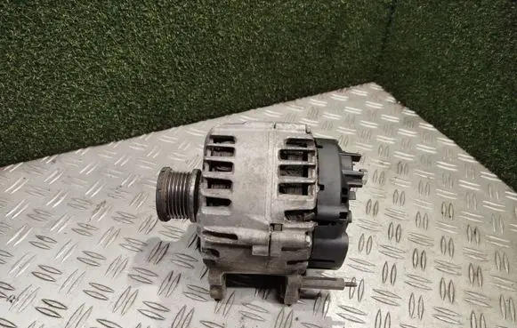 Volkswagen Crafter Generator/alternator 03L903024L 318087202 2617885J