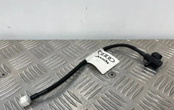 Audi Q7 4M Headlight washer hose/pipe 4M0955961A