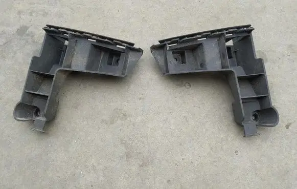 Volvo V70 Rear bumper mounting bracket 30678650
