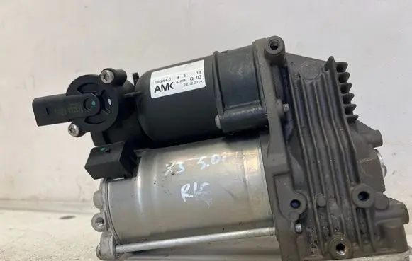 Jaguar XJ X351 Air suspension compressor/pump A2089
