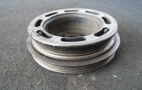 Mazda 323 Crankshaft pulley