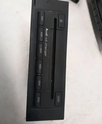 Audi A4 S4 B6 8E 8H CD/DVD changer 8E0035111A CXCA1091L