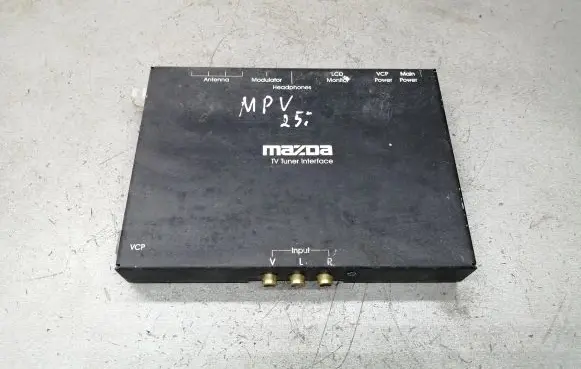 Mazda MPV Sound amplifier 81030102 00130871