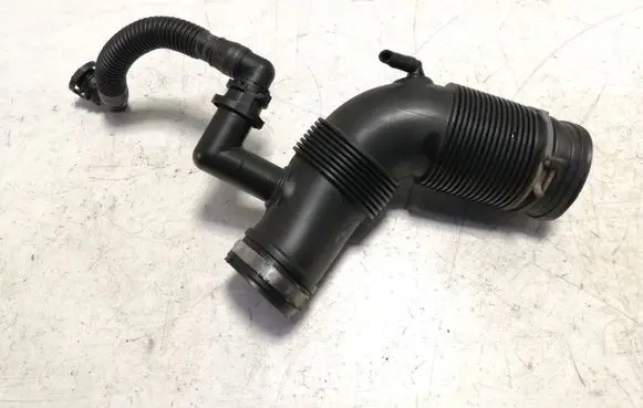 Skoda Fabia Mk2 (5J) Air intake hose/pipe 6R0129654