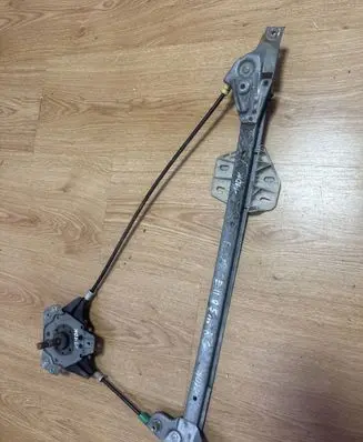 Renault Espace II Rear door manual window regulator 