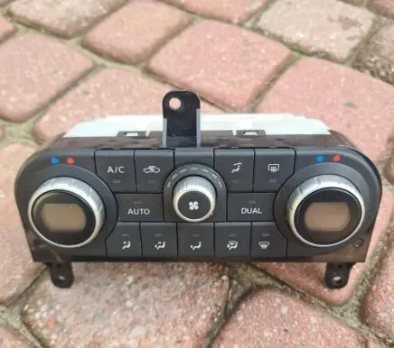 Ford Mondeo MK IV Climate control unit 27500BB50A C2125
