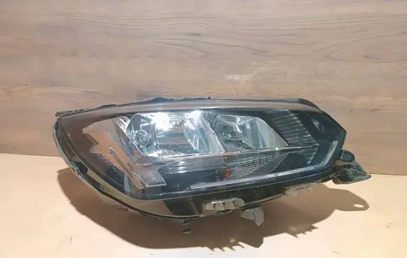 Peugeot 208 Headlight/headlamp 9823193880 90174685