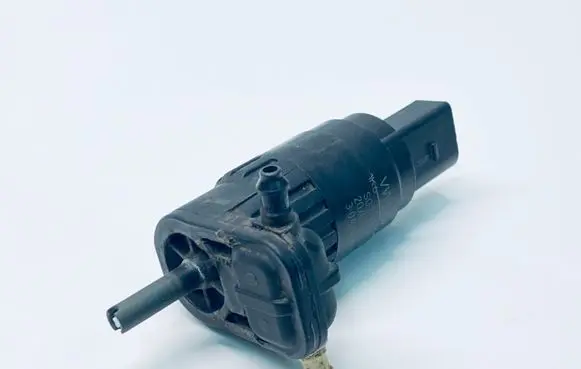 Skoda Fabia Mk3 (NJ) Windscreen/windshield washer pump 1K6955651