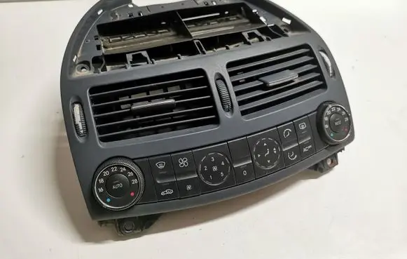Mercedes-Benz E W211 Climate control unit 2118300385
