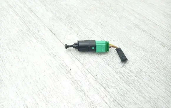 Peugeot 308 Brake pedal sensor switch 9665802380