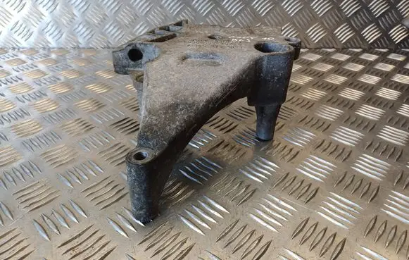 Volkswagen Caddy Engine mounting bracket 03G199207G