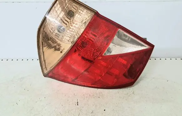 Honda FR-V Rear/tail lights