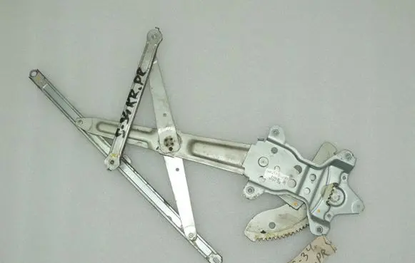 Suzuki Swift I Front window lifting mechanism without motor 8340263J51