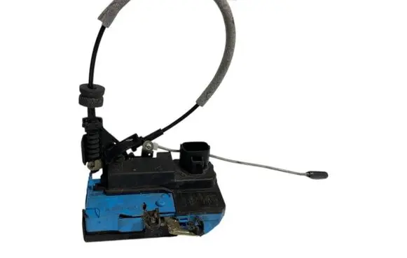 Volvo XC70 Front door lock 30784525