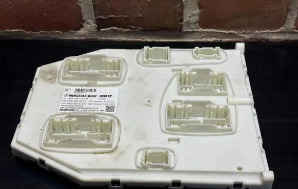 Mercedes-Benz Sprinter W907 W910 Comfort/convenience module A9079007404 A9079013403