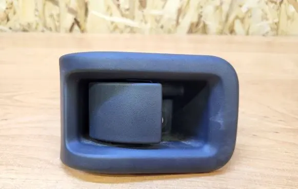 Volvo V70 Engine bonnet (hood) release handle 30779851